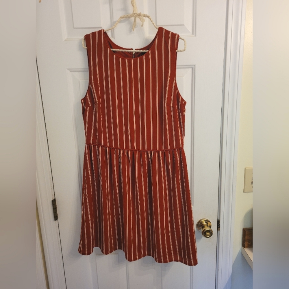 Stripped rust red dress - Size XL